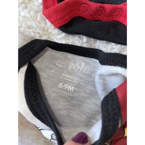 Lot of 2 sz. 6/9 mo. Wizarding world of Harry Potter tops. Grt. Cond - Picture 5 of 9